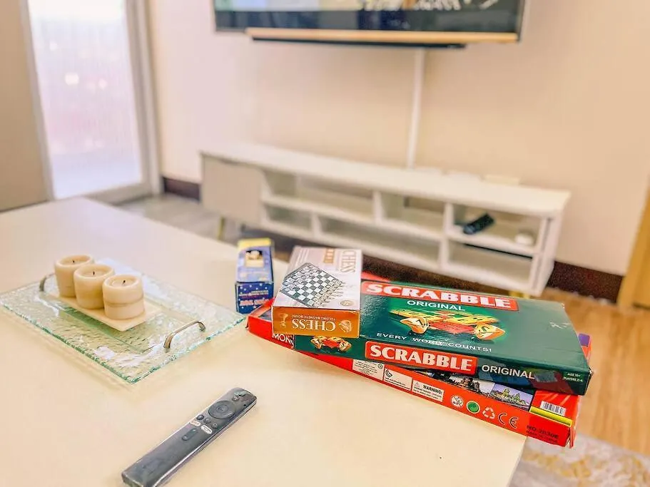 Apartment 2Br With Balcony Free Use Pool, Gym, Bball, Netflix Manila