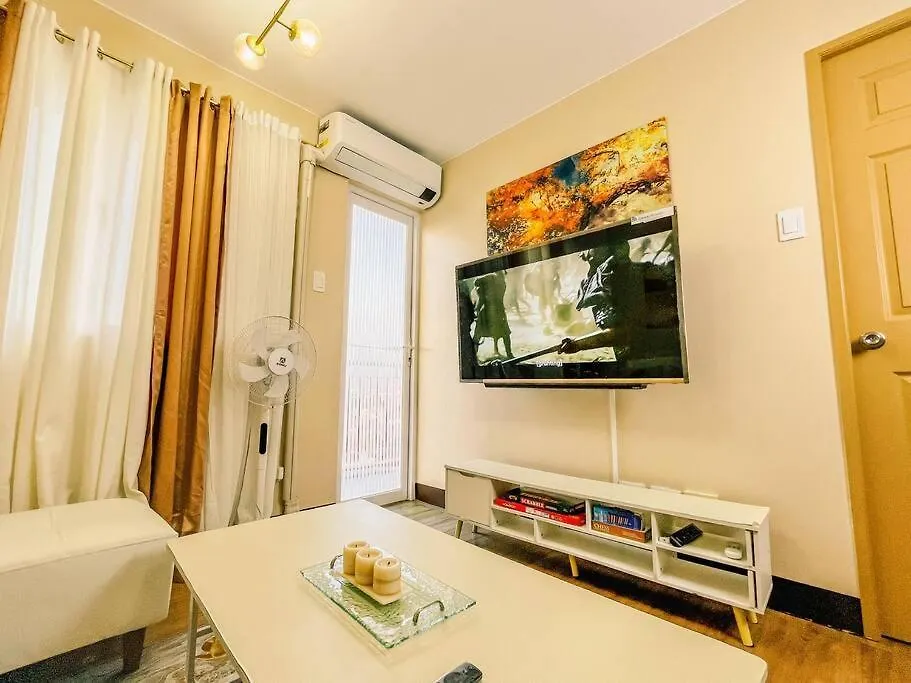 2Br With Balcony Free Use Pool, Gym, Bball, Netflix Manila Apartment