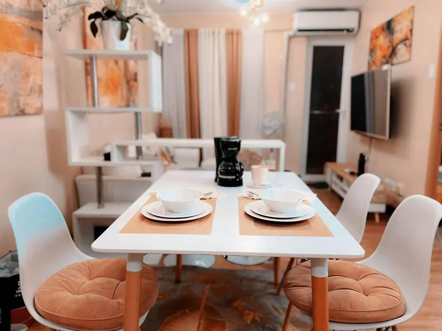 2Br With Balcony Free Use Pool, Gym, Bball, Netflix Manila Philippines