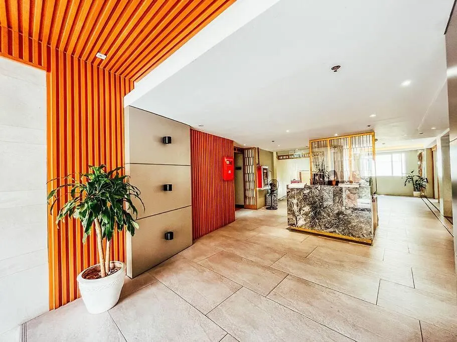 2Br With Balcony Free Use Pool, Gym, Bball, Netflix Manila